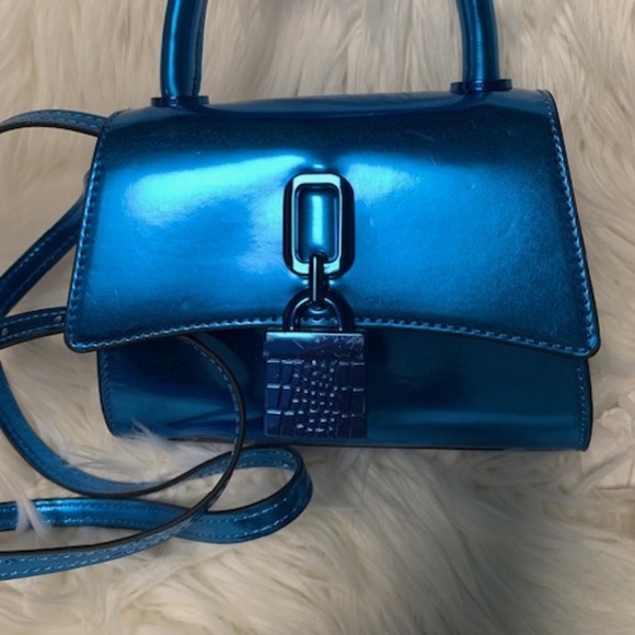 Blue metallic cross body bag - Picture 1 of 3
